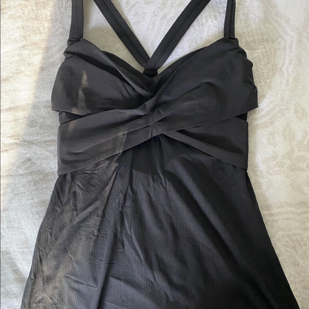Lululemon black tank size 4.